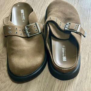 Pull&Bear Tan Suede Slip-On Clogs with Buckle